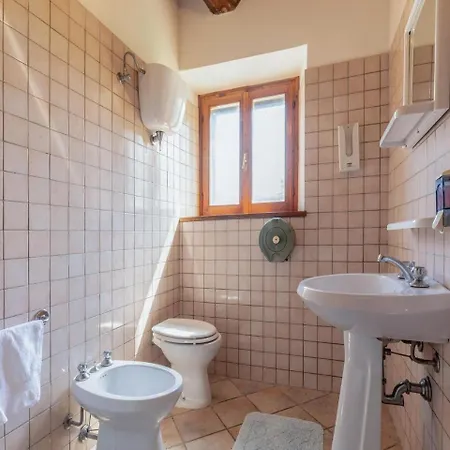 Two-bedroom In Gubbio -pg- Διαμέρισμα *